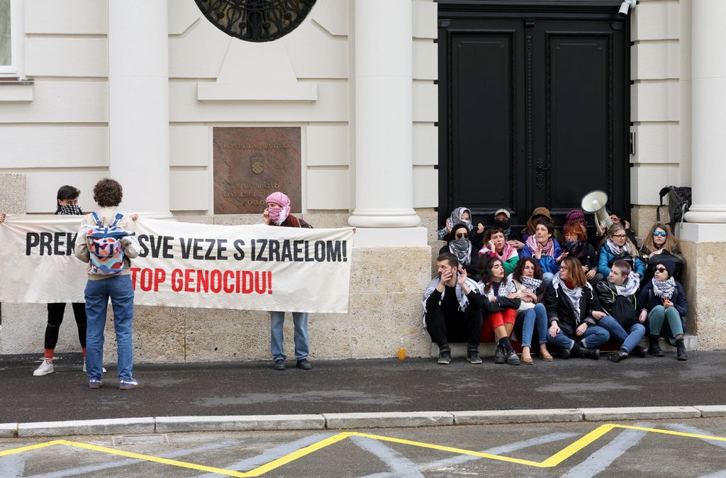 Zbog hrvatskog odnosa s Izraelom organiziran prosvjed ispred Ministarstva vanjskih i europskih poslova - 5