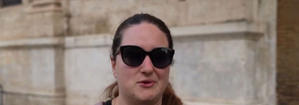Vjernici se mole na grobu pape Franje - 4