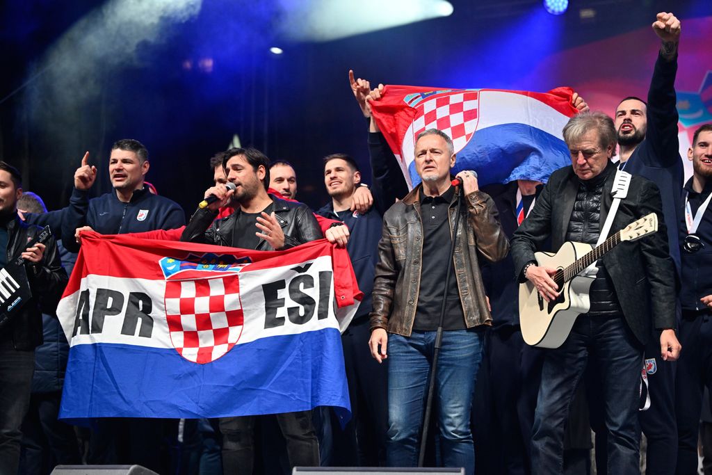 Marko Perković Thompson s rukometašima