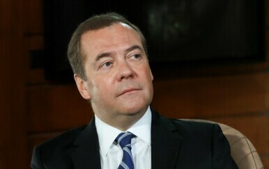 Medvedev: Nadam se da Trump shvaća da je jedina loša stvar novi svjetski rat