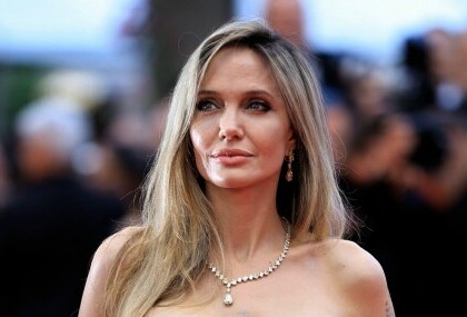 Angelina Jolie u Cannesu je nosila Chopardov nakit