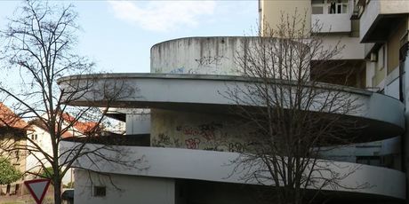 Dubrava: Dom u garažnoj cijevi - 7