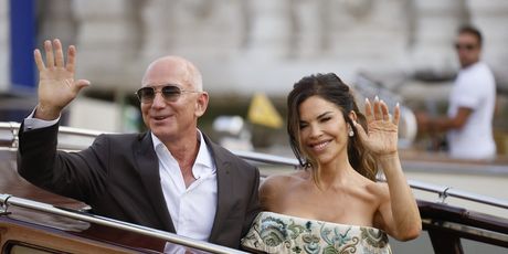 Lauren Sanchez i Jeff Bezos - 1